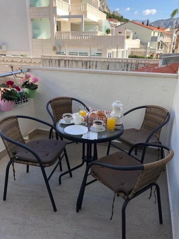 Apartmani “Kresimir” Omiš Buitenkant foto