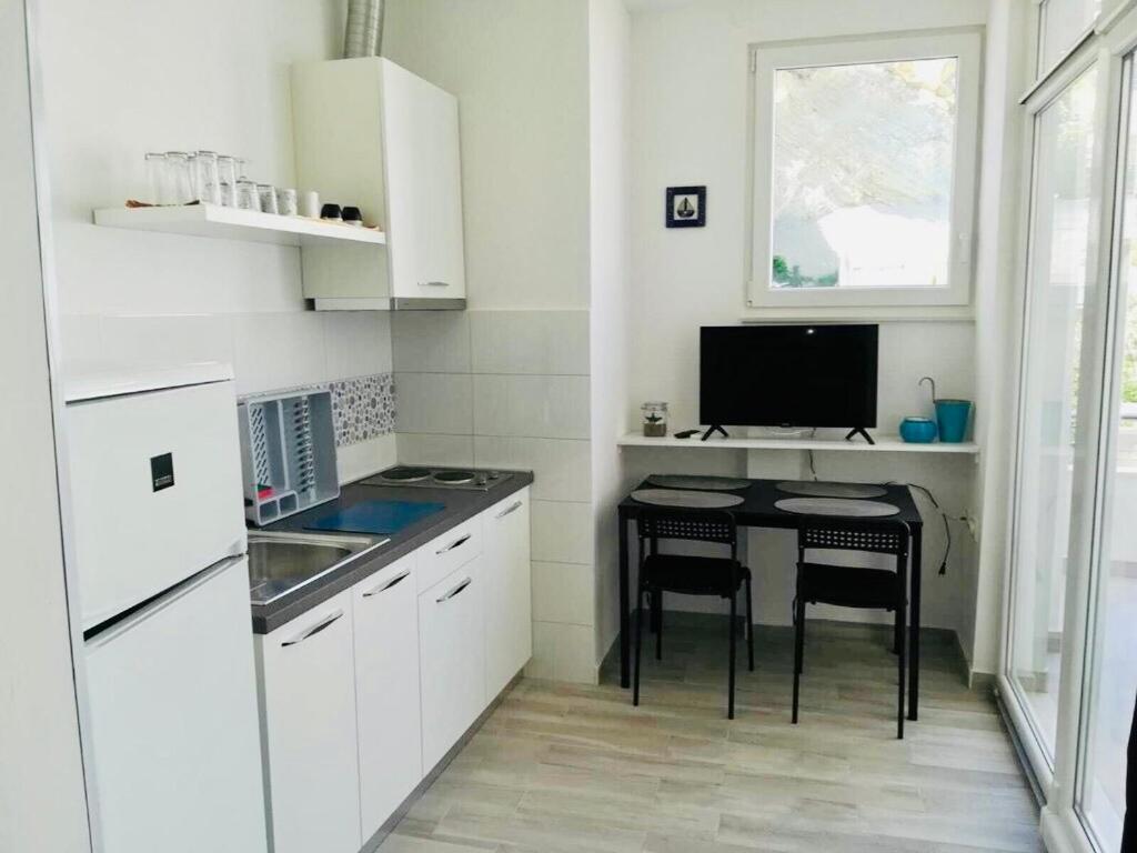 Apartmani “Kresimir” Omiš Buitenkant foto