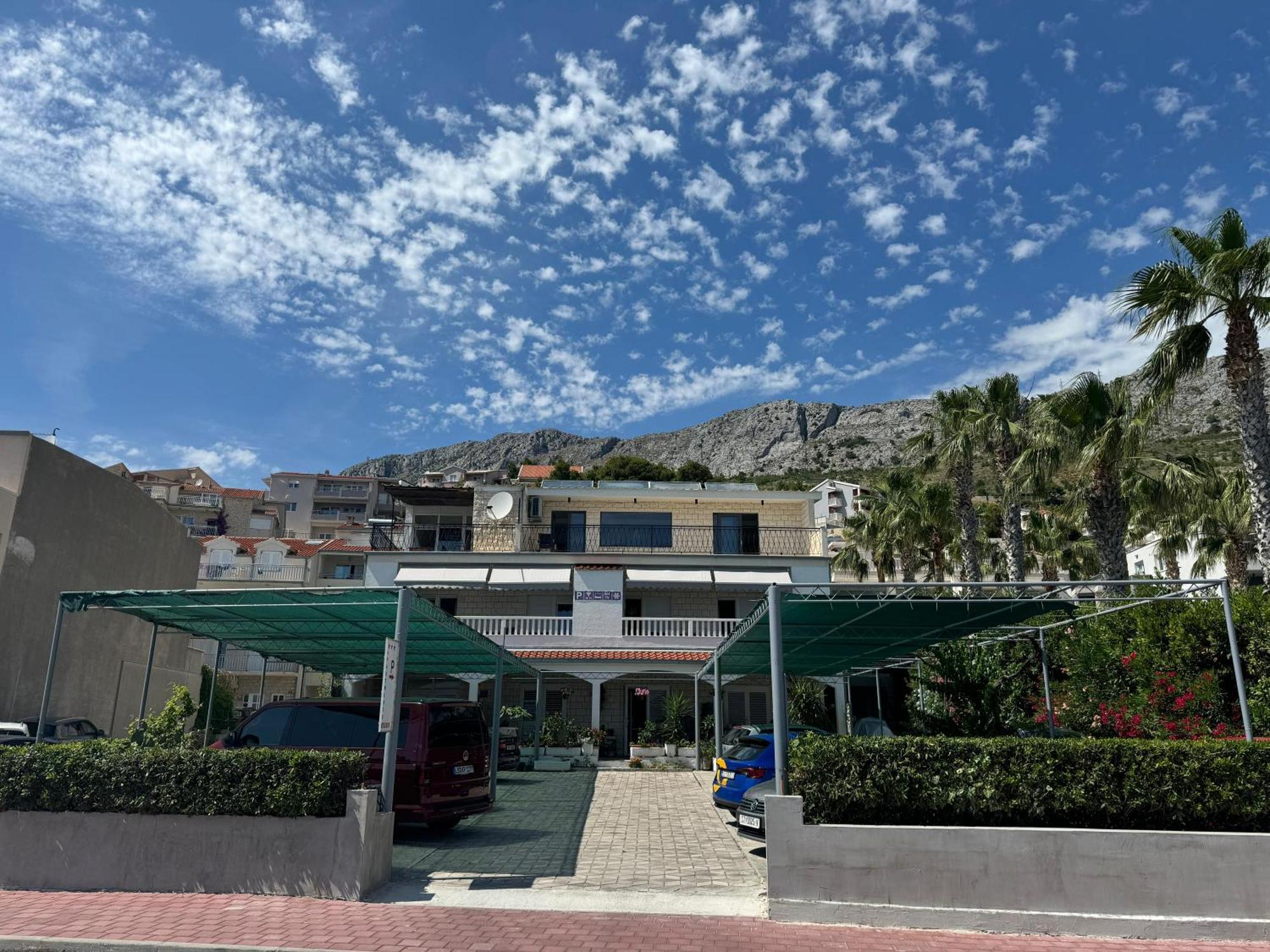 Apartmani “Kresimir” Omiš Buitenkant foto